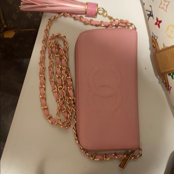 Chanel WOC - Picture 3 of 12